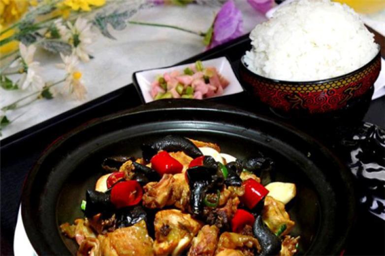 鸿鸣摩尔黄焖鸡